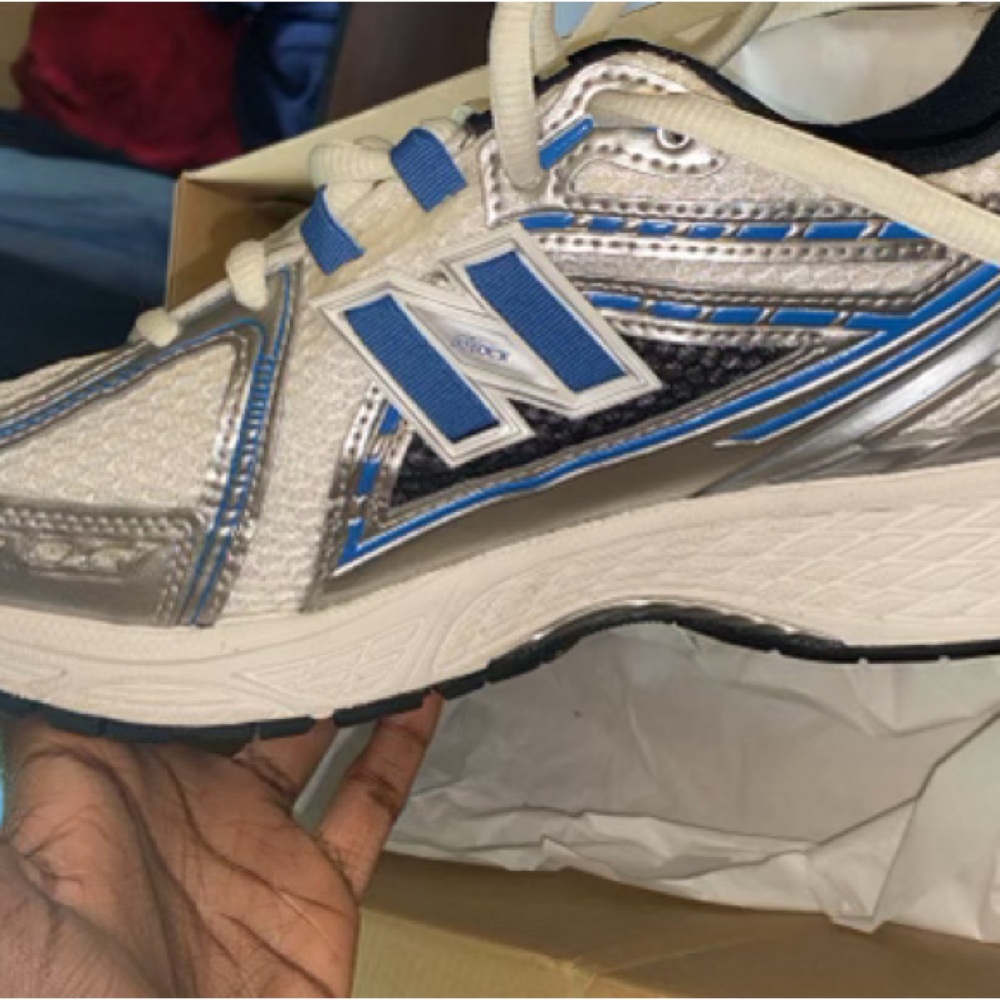 Mint Condition !! - image 1